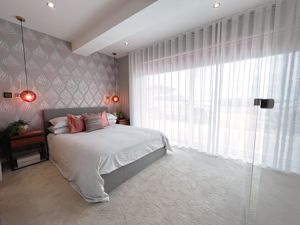 Photo 3- click for photo gallery